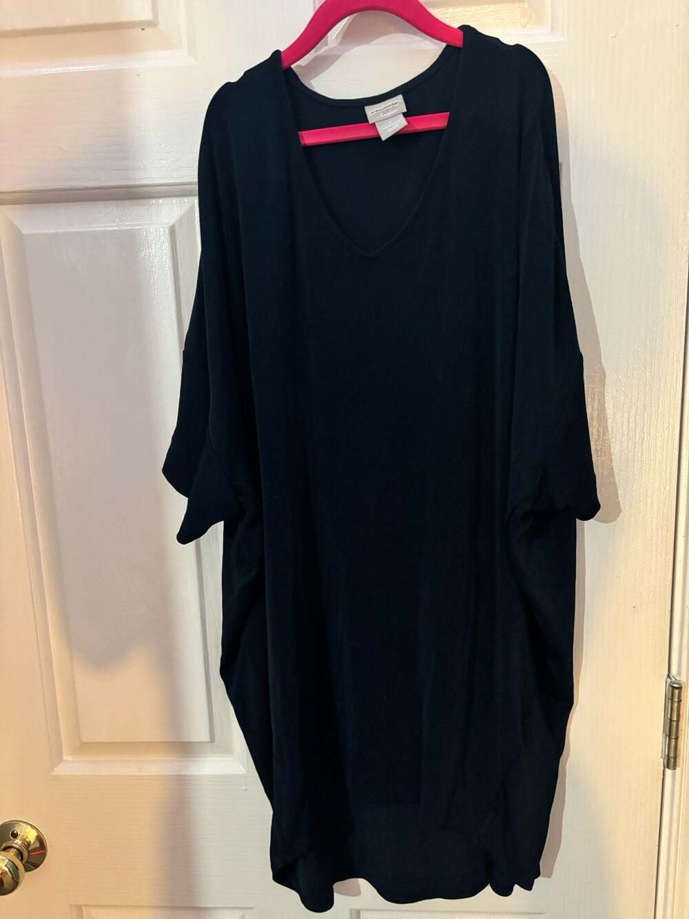 Chico's Travelers Black V-Neck Dolman Sleeve Midi Dress Size 1 US 8/10